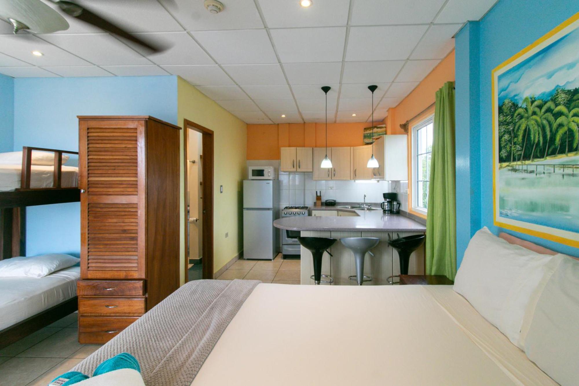Aqua Point Condos Rentals 博卡斯德尔托罗 外观 照片